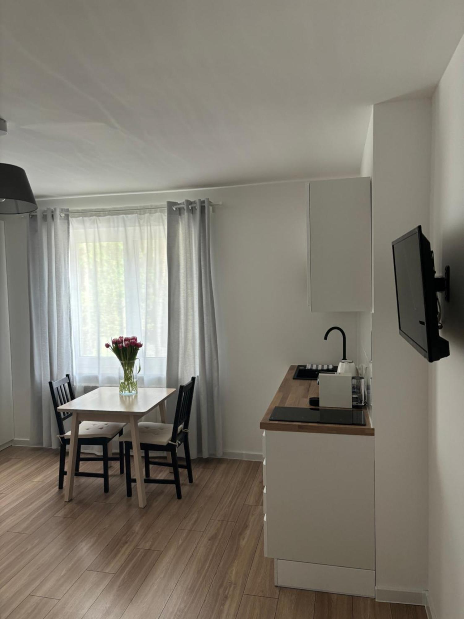 Domowa- Restauracja I Pokoje Wielen Zaobrzanski Exteriér fotografie